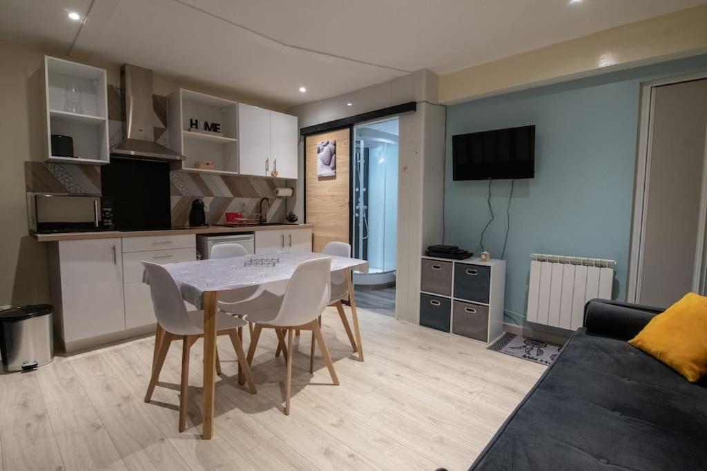 Studio Place De La Barre Le Cosy Apartment Mâcon Екстериор снимка