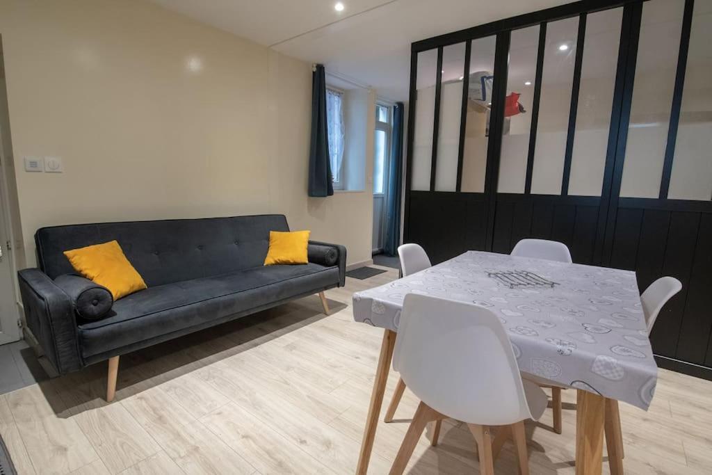 Studio Place De La Barre Le Cosy Apartment Mâcon Екстериор снимка